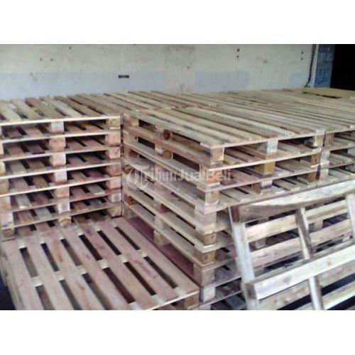   Menjual kayu jati Belanda atau kayu Pinus ex kontainer peti
kemas 