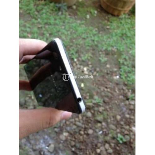 Smartphone Oppo R1 Warna Hitam Second Harga Murah 350 Ribu 