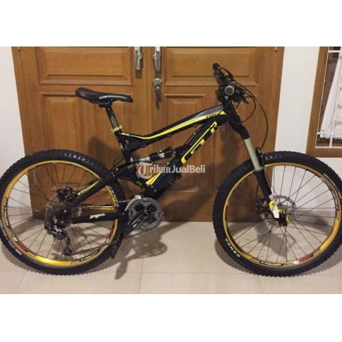 gt force 3.0 mountain bike