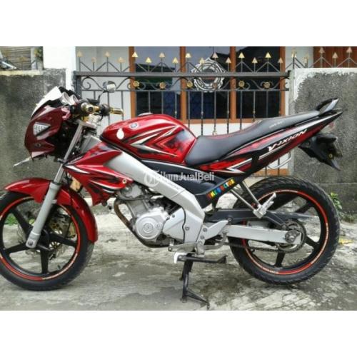 Motor Yamaha Vixion 150 CW Modifikasi Tahun 2010 Merah di 