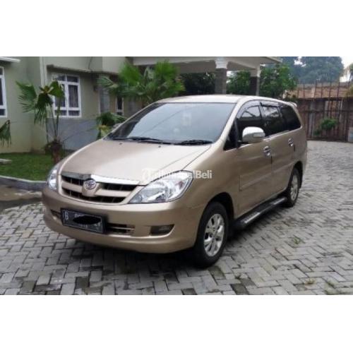  Mobil  Toyota Kijang Innova Second Tahun 2004 Tipe V Manual 