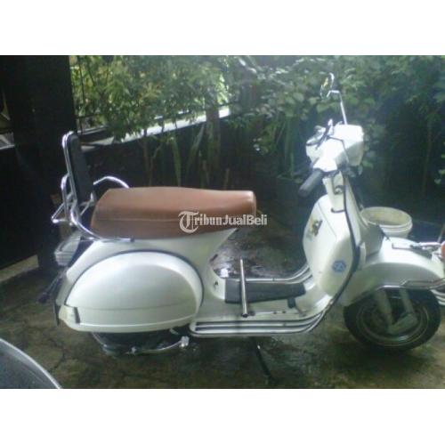  Vespa  Classic Tahun 1992 Kondisi Mulus Warna  Putih  di 