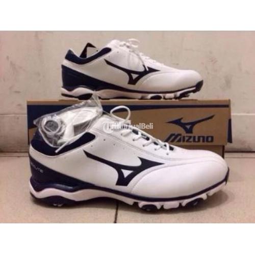 sepatu golf mizuno