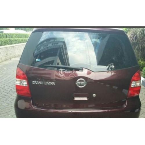 Nissan Grand Livina SV 2012 MT Merah Marun OTR Second Murah di Jakarta