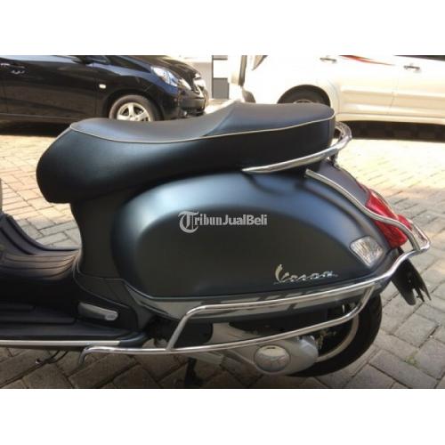 Vespa GTS Super Warna Abudi Abu Doff KM Rendah Plat B 