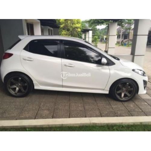 Mazda 2 Type R Bekas Tahun 13 Warna Putih Over Kredit Harga Murah Di Jawa Barat Tribunjualbeli Com