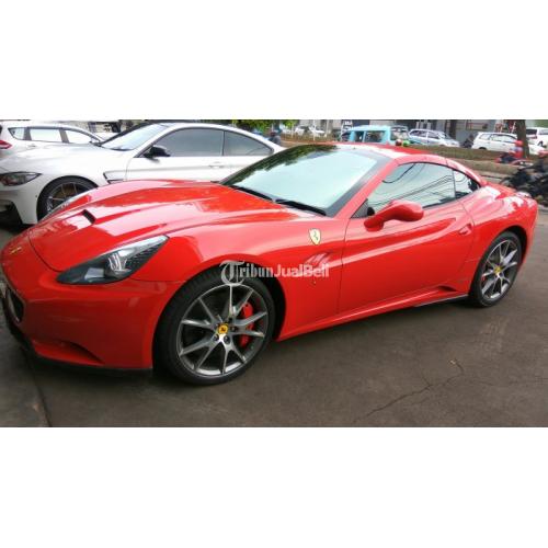 Ferrari California Dua Pintu Convertible Tahun 2013 Merah 