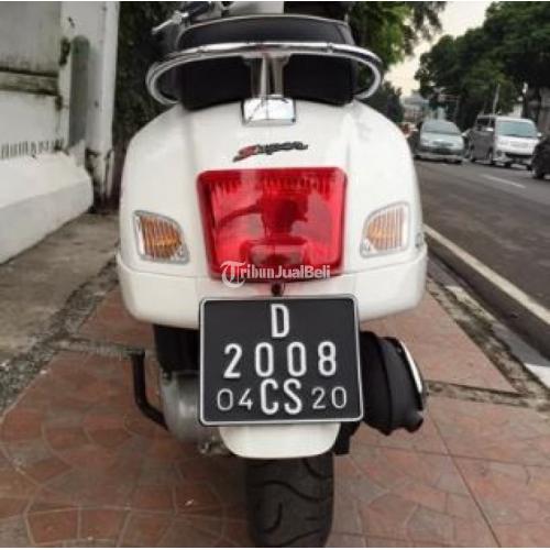 Vespa GTS Super 150 White Tahun 2015 Warna Putih Kondisi Apa Adanya di