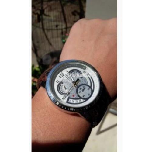 harga jam swatch irony