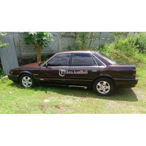 Mobil Mazda 626 Capella Tua Bekas Tahun 1988 Warna Maroon  