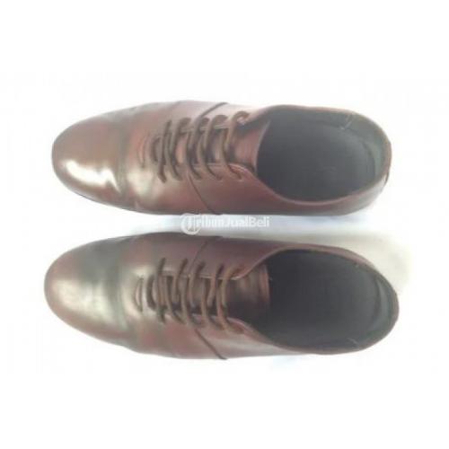  Sepatu  Brodo Size 42 Warna Coklat Klasik Masih bagus Sol  