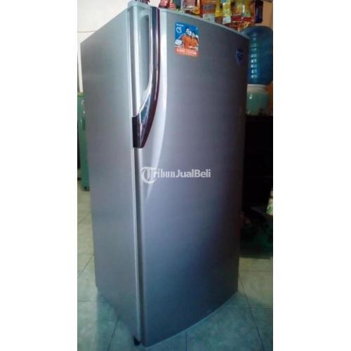 Kulkas Sharp Original Mulus Bagus Freon Isi Aman Freezer