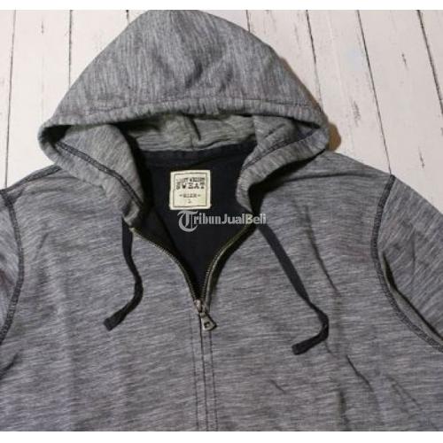 Jaket Zipper Hoodie  Uniqlo  Grey Misty Kondisi Bekas Bahan  