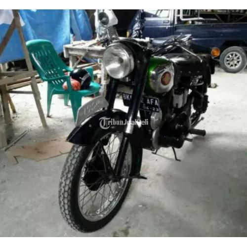 Motor Klasik BSA 350cc Tahun 1954 Warna Hijau metalik 