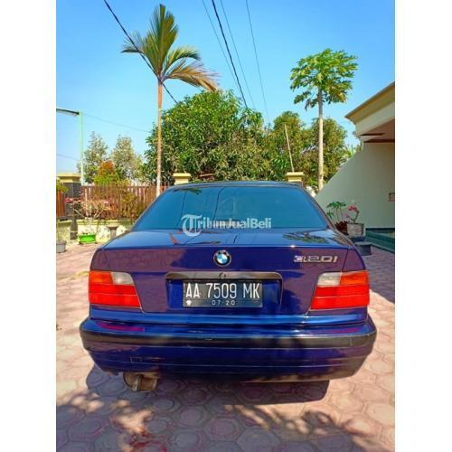  Mobil  Sedan BMW  320i Bekas  Tahun 1994 Pajak Off Matic  