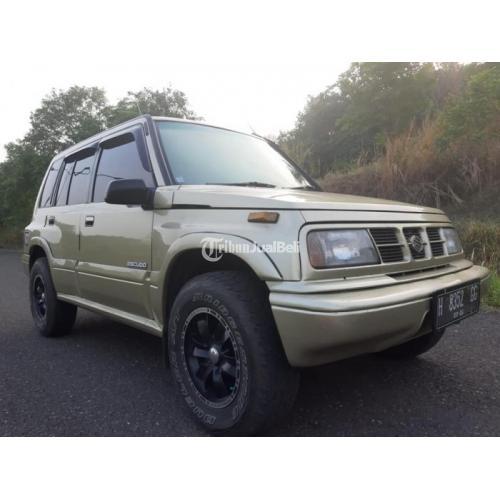 Mobil Suzuki Escudo Bekas  Tahun 2001 Mulus Kredit DP 