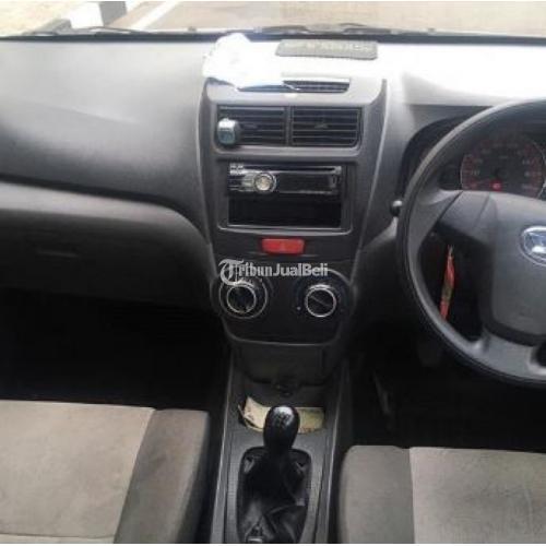  Mobil  Bekas  Daihatsu  Xenia 2012 Type D Manual Pajak 