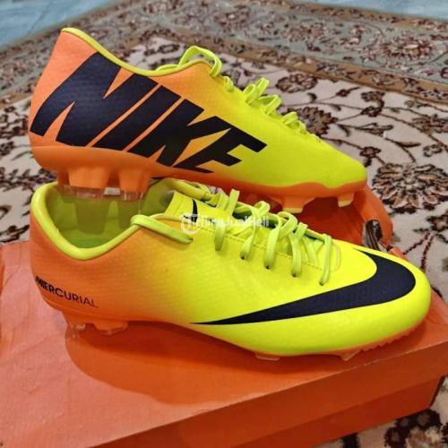 nike mercurial sepatu bola