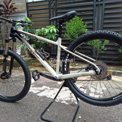  Sepeda Gunung Polygon Xtrada 6 2021 Size M upgrade Harga 