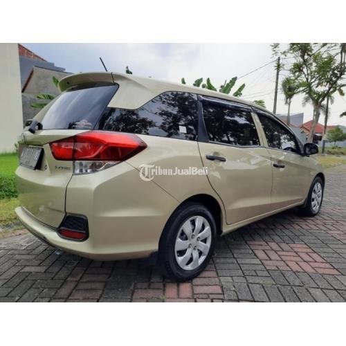  Mobil MPV Bekas Honda Mobilio S MT 2014 Warna Gold Bisa 