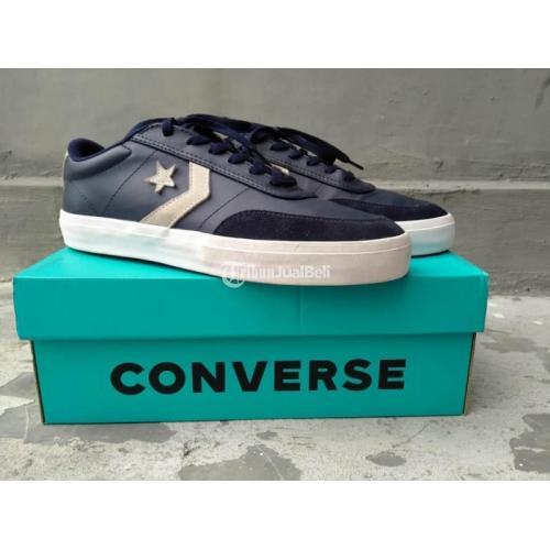 harga sepatu converse courtlandt