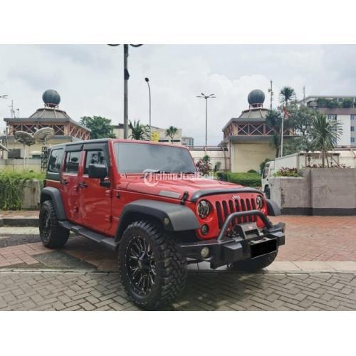 Jeep Wrangler renegade 2012 Warna Merah Bekas Bagus Mulus 