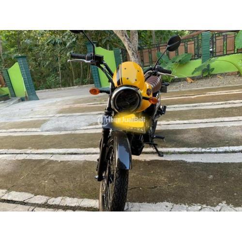 Motor Kawasaki W175 Cafe Bekas Tahun 2021 Warna  Kuning  