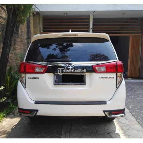 Toyota INNOVA  VENTURER  2 4 A T 2022 Bekas Bagus Plat L 