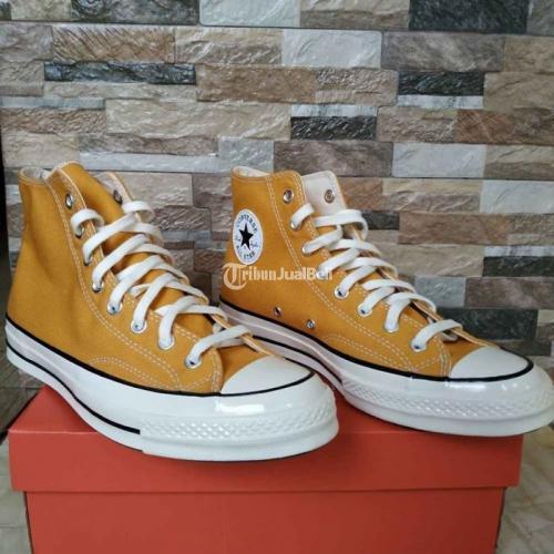  Sepatu  Converse  CT 70s Hi Sunflower BNIB Size 43 Dijamin 