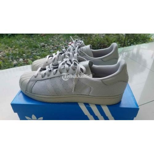  Sepatu  Adidas Bekas  Original  Harga Rp 1 Juta Size 44 