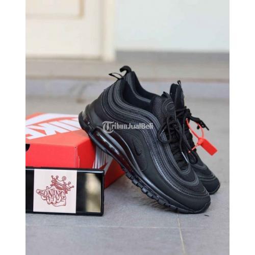  Sepatu  Nike  Airmax  97 Triple Black Harga Rp 500K Kondisi 