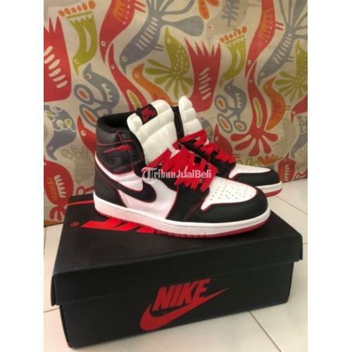  Sepatu  Nike Air Jordan  1 High Bloodline PK Bekas  Harga Rp 
