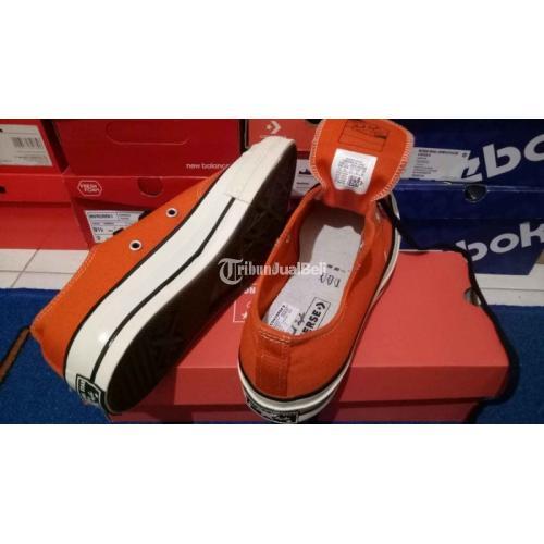  Sepatu  Converse  Chuck 70 Ox Campfi Harga Baru Rp 550K 