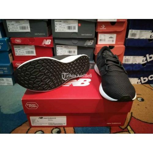  Sepatu  New Balance Course Harga  Baru Rp 345K Warna Black 