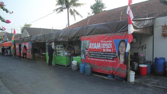 Warung Tenda Ini Disinyalir Sebagai Penyaji Ayam Geprek 