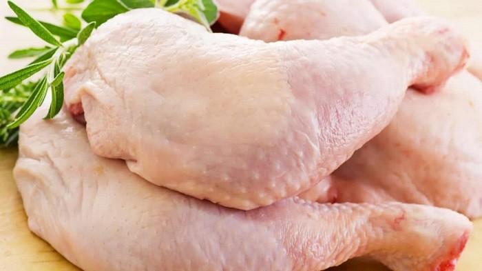 Cara Bedakan Apakah Daging Ayam yang Anda Beli Masih Segar, Berformalin