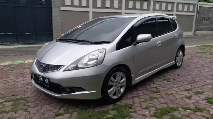 Cek Harga Bekas  Honda JAZZ  RS Tahun  2009  Mulai 120 Juta 