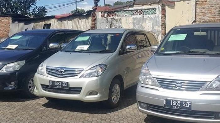 Cek Harga Mobil Keluarga Toyota Innova Diesel Bekas Mulai 