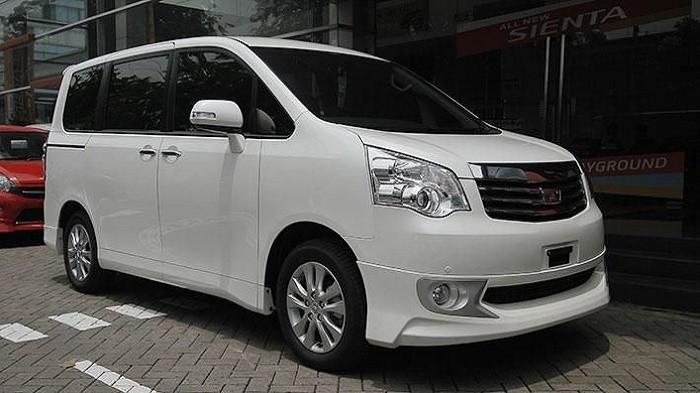 Cek Harga  Mobil  Keluarga Pintu Geser Rp 100  Jutaan  Nissan 