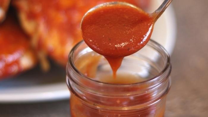 Mulai Sekarang Jangan Lagi Simpan Saus Sambal di Dalam  